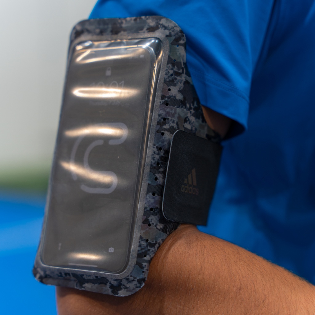Adidas Sport Armband for Smartphone Size S Camo Black CAVARATY